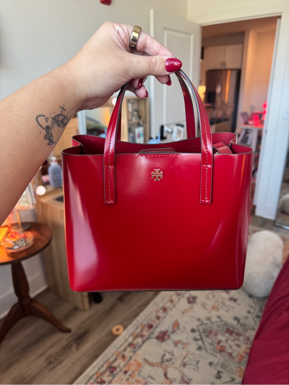 Tory Burch Red Patent Tote with Gold Logo - Picture 9 of 11